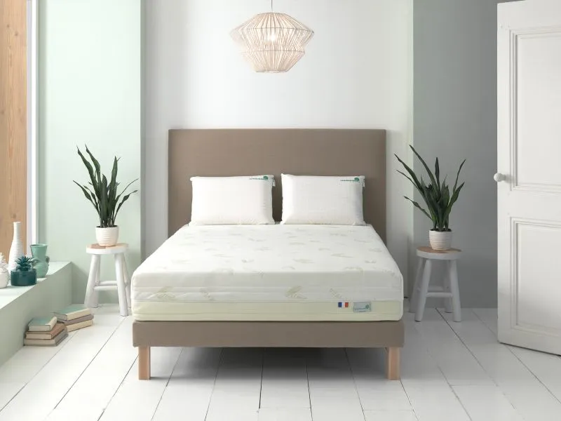 Le Matelas Vert Sommier et Tête de lit Éco coton recyclé sans COV livré monté